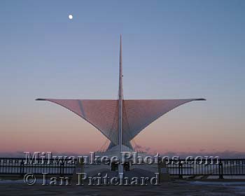 Photograph of Sunset Calatrava Moon from www.MilwaukeePhotos.com (C) Ian Pritchard